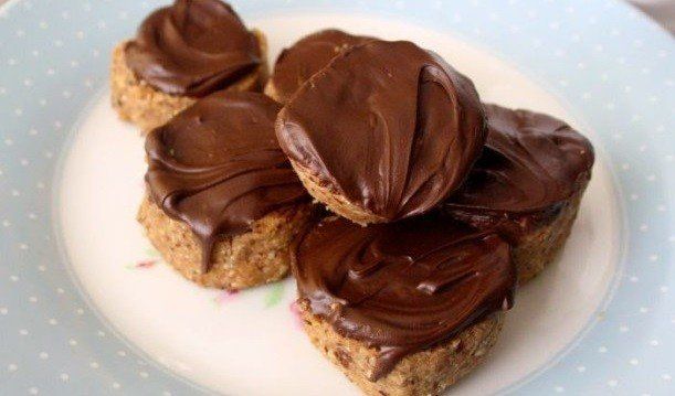 Itališki lazdyno riešutų sausainiai su šokoladu | Receptas