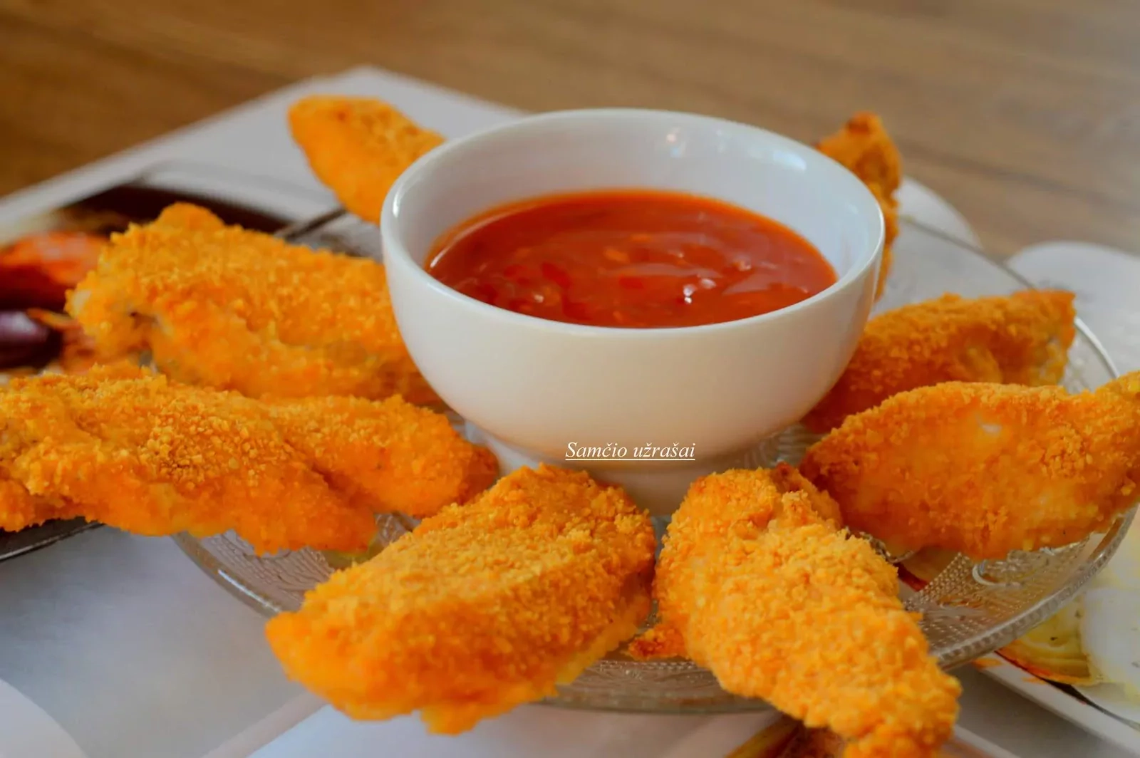 Traškūs vištienos piršteliai (chicken nuggets) orkaitėje, tešloje su džiūvėsėliais