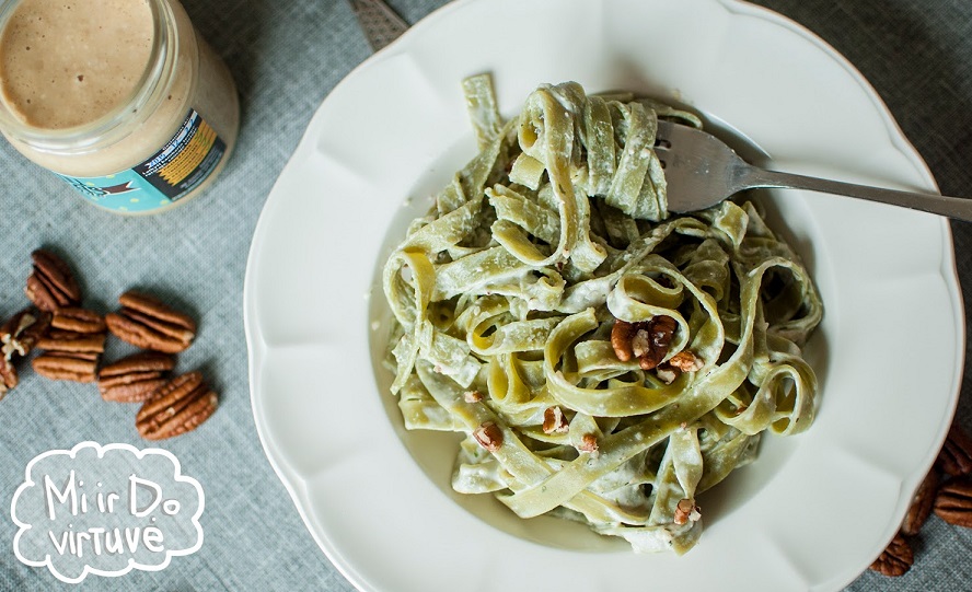 Makaronai su jogurtiniu tahini padažu - labai skaniems pietums be mėsos!