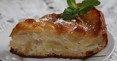 Paryžietiškas obuolių pyragas - atvėsimo dažniausiai nebesulaukia, nes suvalgomas dar šiltas