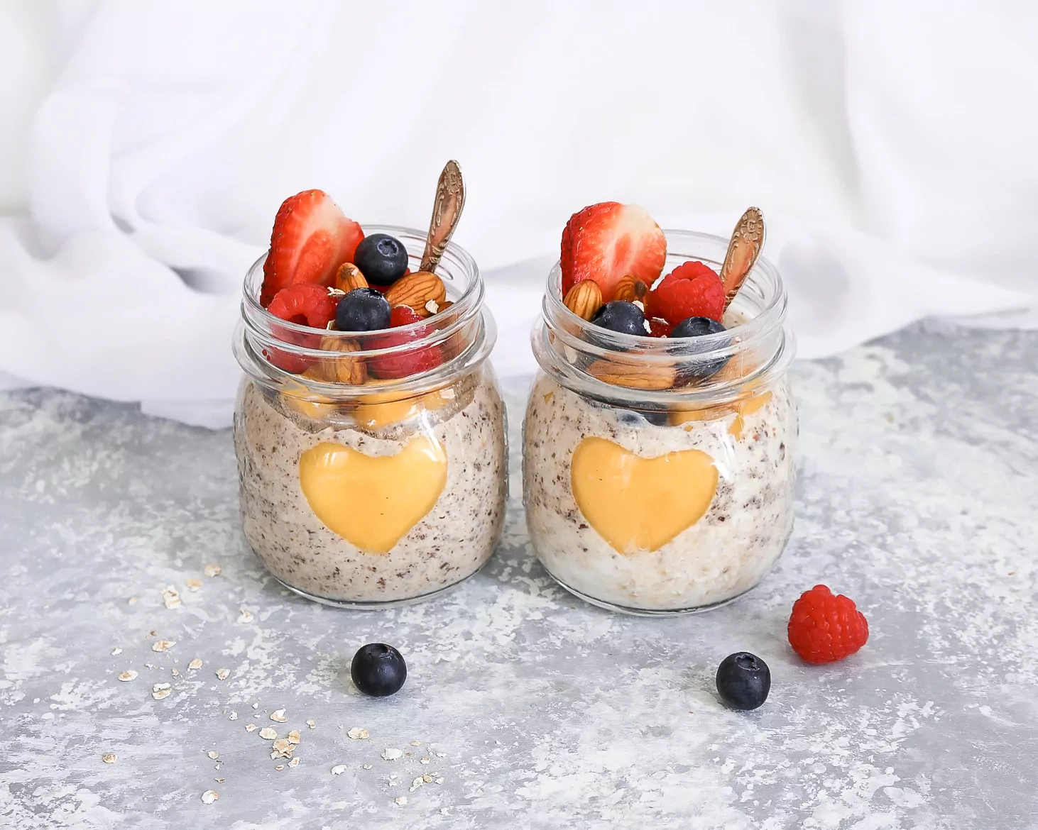 Overnight oats receptas - per naktį brinkintos avižos su linų sėmenimis ir avižų sėlenomis