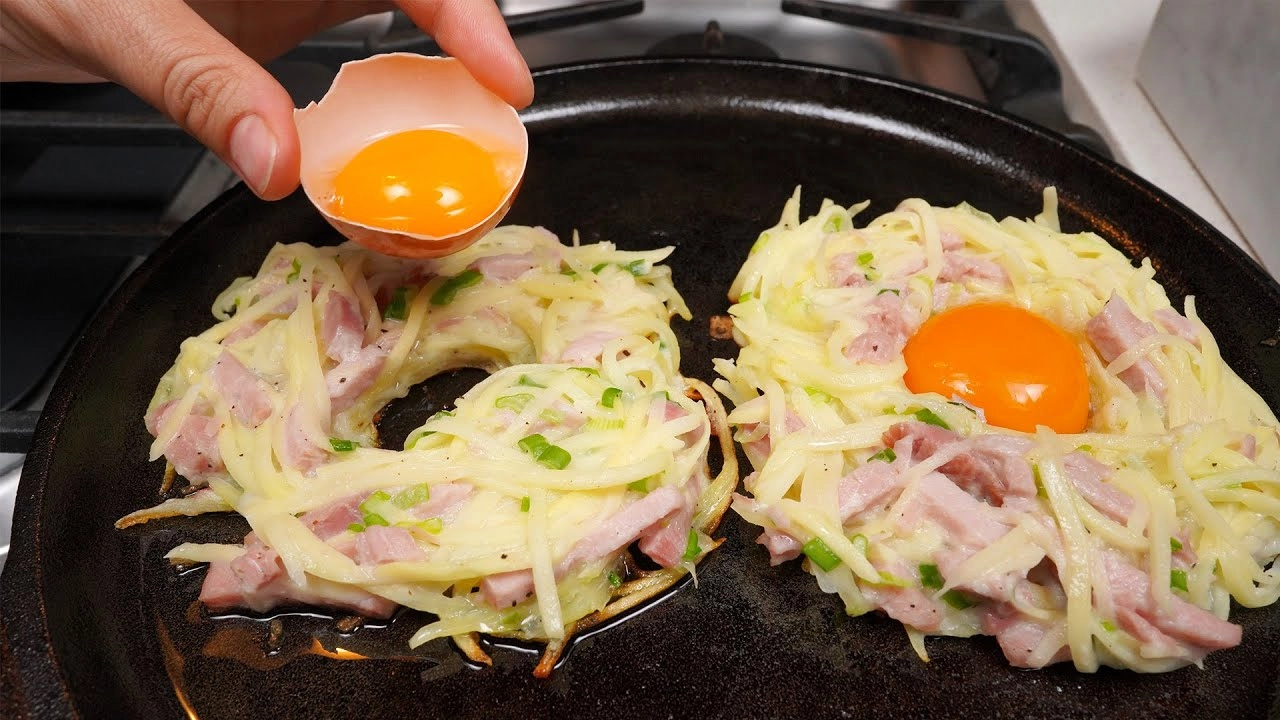 Minkštas ir purus japoniškas omletas, kurį paruošite iš dviejų kiaušinių!