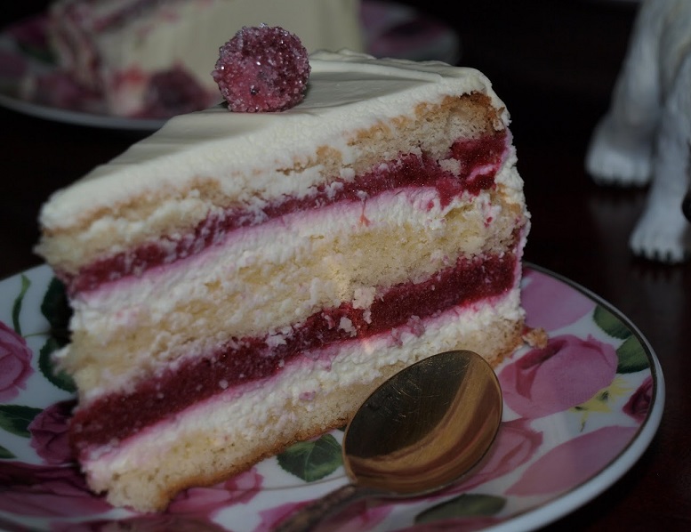 Mascarpone tortas su juodųjų serbentų putėsiais (tinka ir šaldytos uogos)