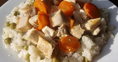 Vištiena su morkomis ir ryžiais