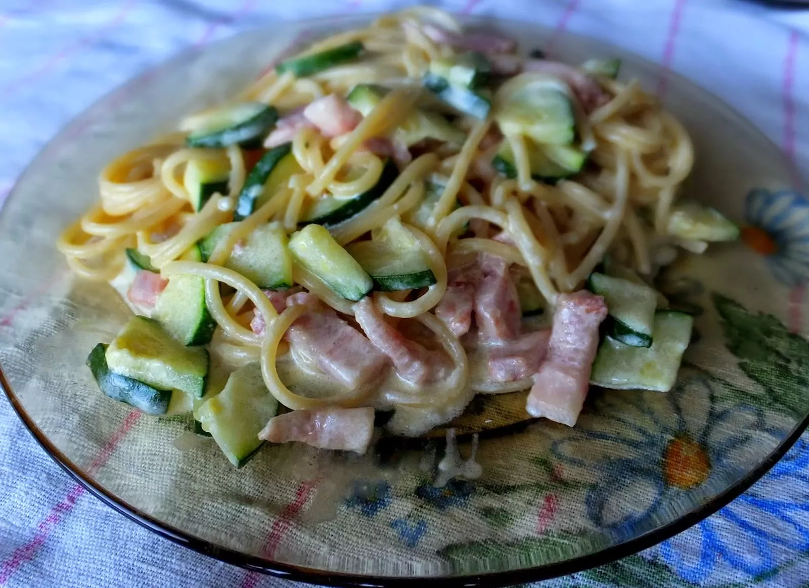 Cukinijų karbonara arba spageti makaronai su šonine - patiekalas vertas 10 balų!