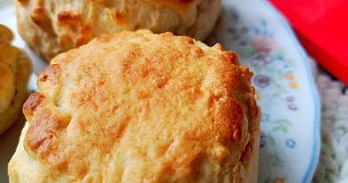 Scones-angliški pyragaičiai - lengvai pagaminami ir greitai suvalgomi!
