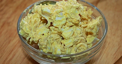 Kiaušinių užkandėlė su sausais makaronais - šiuo receptu pavyko nustebinti ne vieną!