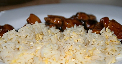 Virti ryžiai su kiaušiniu garnyrui