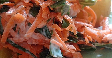Žalių morkų salotos be majonezo, su jogurtu