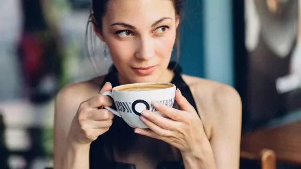 9 stebinančios priežastys, kodėl kavą verta gerti kasdien. Stebuklingas gėrimas!
