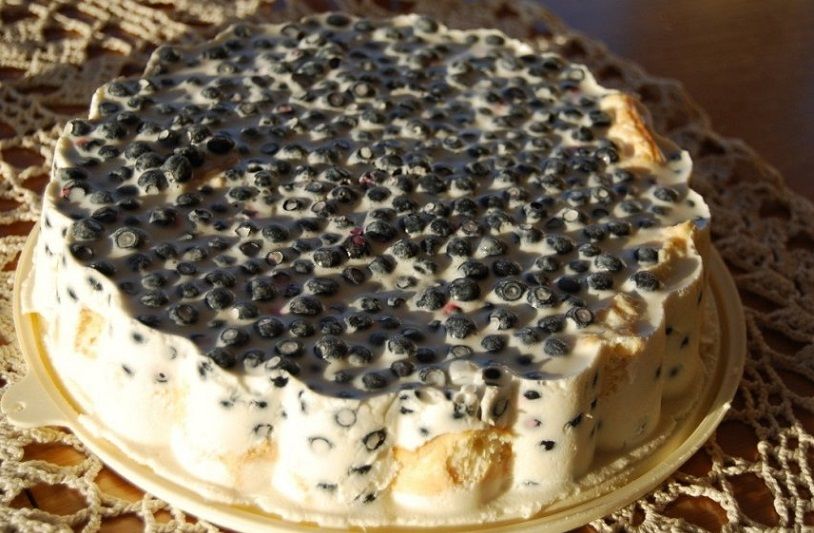 Nekeptas gaivus mėlynių pyragas