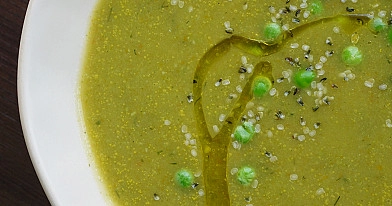 Trinta brokolių ir žalių žirnelių sriuba su morkomis (be pieno, glitimo)