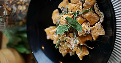 Saldžiųjų bulvių (batatų) Gnocchi su miško grybais