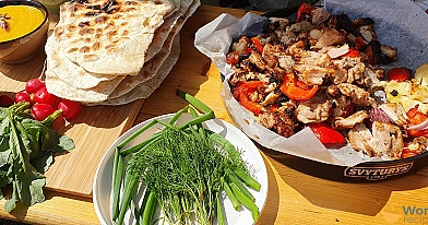 Turkiška vištienos šavarma (shawarma) arba kebabas