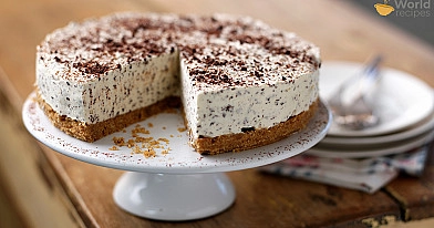 Nekeptas varškės tortas “Toblerone”