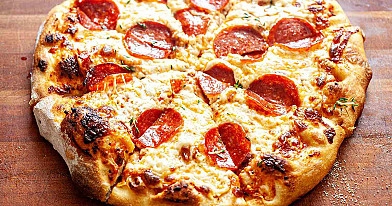 Peperoni pizza - Pica su mocarela su Pepponi dešra
