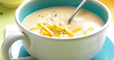 Trinta kalafiorų - žiedinių kopūstų sriuba su morkomis ir čederio sūriu