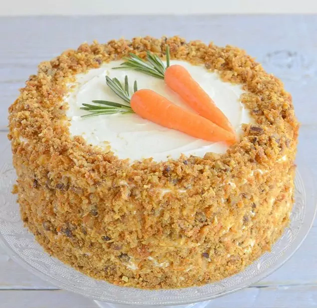 Morkų tortas su riešutais ir maskarponės kremu🥕