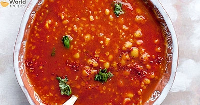 Pomidorinė sriuba su perlinėmis kruopomis ir morkomis