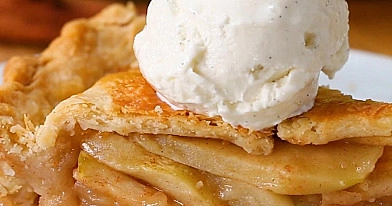 Labai paprastas obuolių pyragas su aliejumi, be sviesto