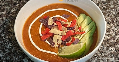 Sopa Tarasca - meksikietiška trinta pupelių sriuba su pomidorais