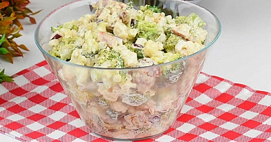 Brokolių ir kalafiorų salotos su morkomis