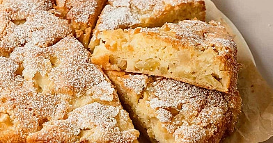 Labai paprastas, greitas ir skanus obuolių pyragas su sviestu
