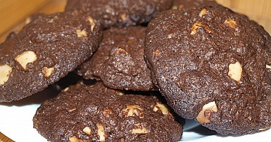 Šokoladiniai sausainiai su riešutais ir sviestu pagal Beatą