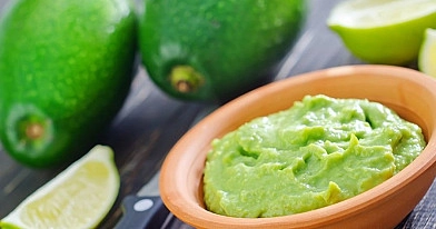 Sveika avokado užtepėlė - guacamole (gvakamolė)