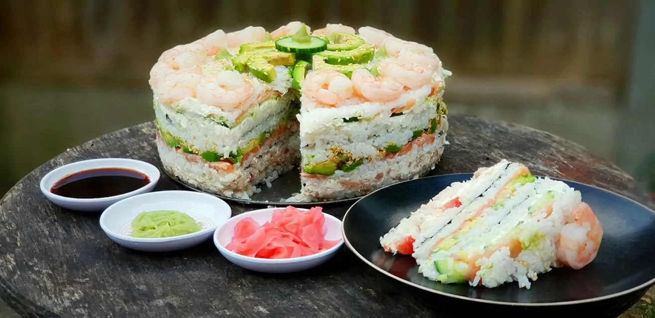 Sushi (Suši) Tortas su lašiša, tunu ir krevetėmis