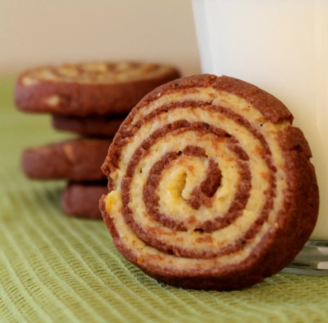 Sausainiai: Šokoladinės - apelsininės spiralės