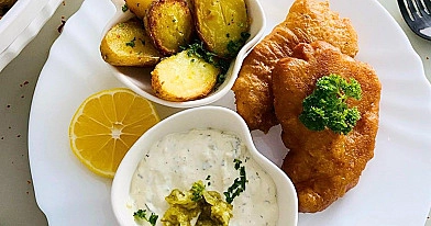 Žuvytė ir bulvytės - naminiai fish and chips su tobulu padažu