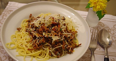 Makaronai: Spageti su faršu ir sūriu