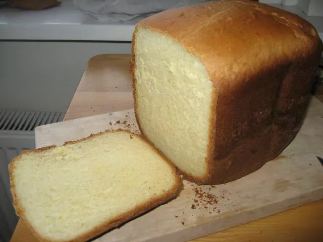 Baltasis pyragas - naminis (duonkepėje)