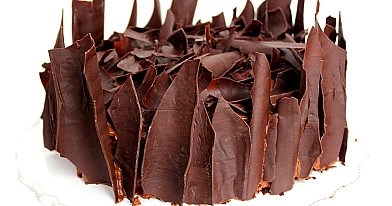 Šokoladinis tortas Velnio maistas su žemės riešutų sviesto ir grietinėlės kremu