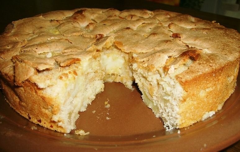 Greitas obuolių pyragas (be riebalų)