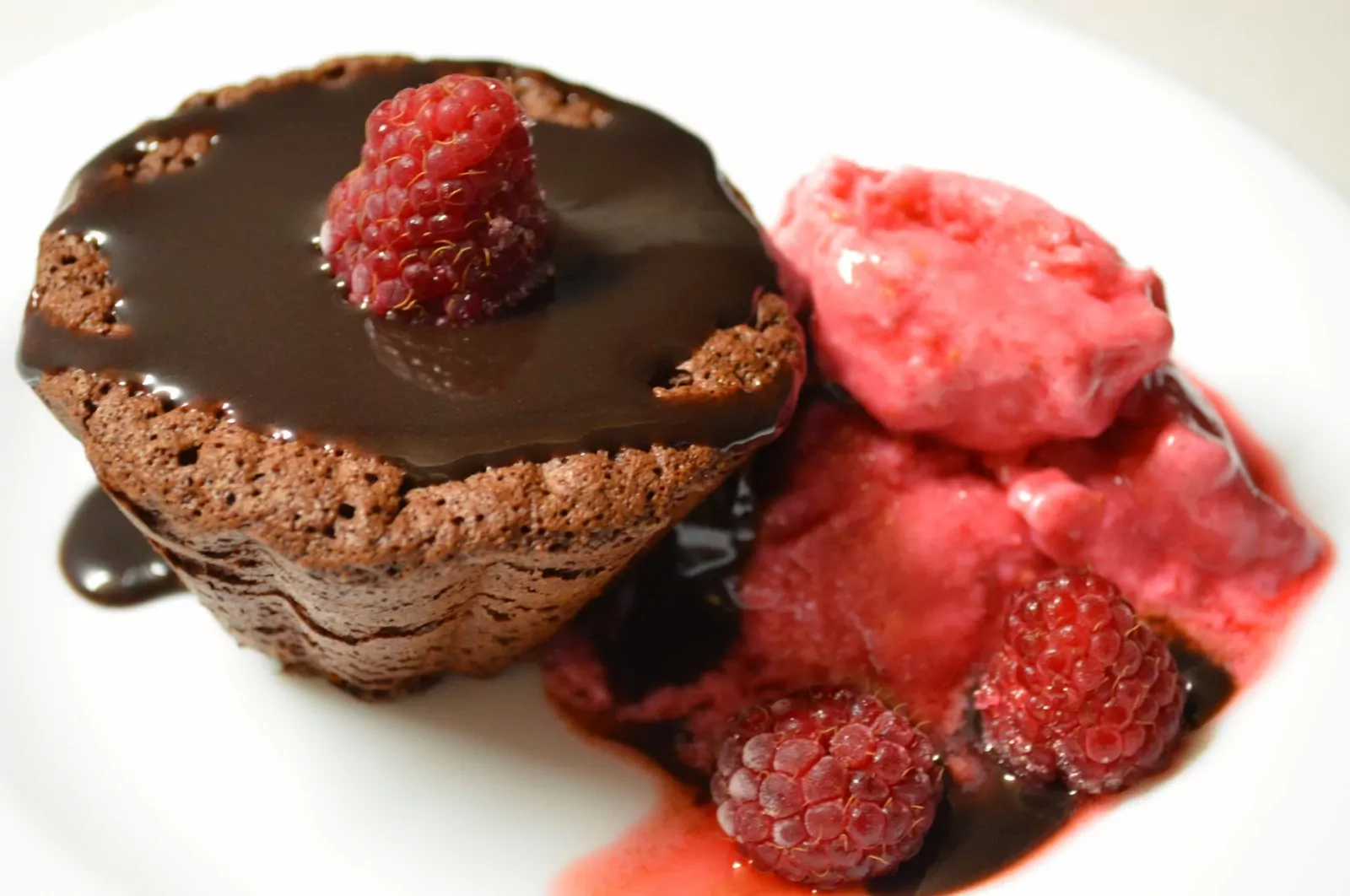 Paprastai ir greitai pagaminamas šokoladinis pyragas - brownie