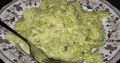 Makaronai su kiaušinių - sūrio padažu