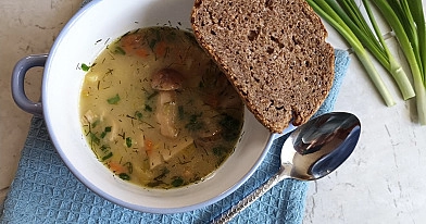 Baravykų - grybų sriuba su bulvėmis ir morkomis