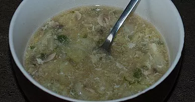 Kinietiška kiaulienos sriuba