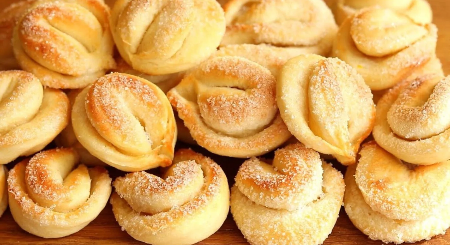 Kefyrinės tešlos pyragėlių, kurie visiškai nesugeria aliejaus kepant, receptas